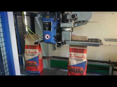 Efficient Charcoal Packaging Machine for Preformed Paper Bags in Italy