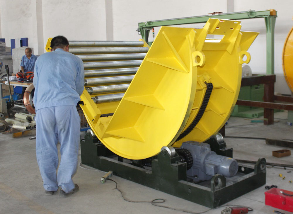 upender with conveyor